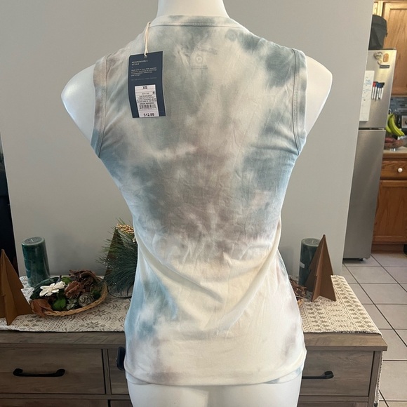 NWT Universal threads tie dye relaxed athletic tank top - Picture 6 of 6